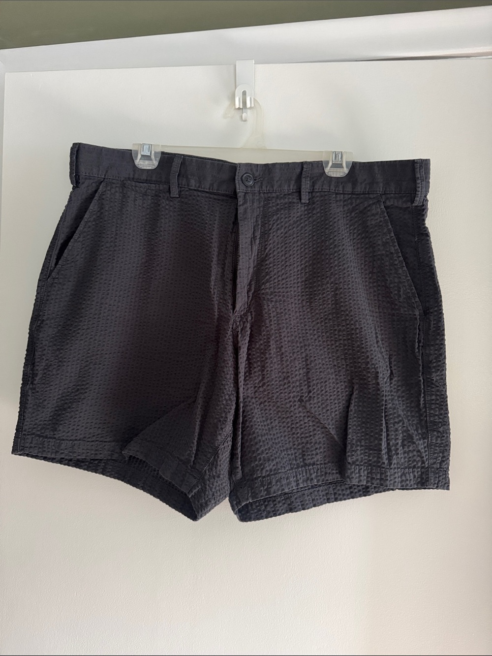 GAP Black Textured Flat-Front Men's Shorts